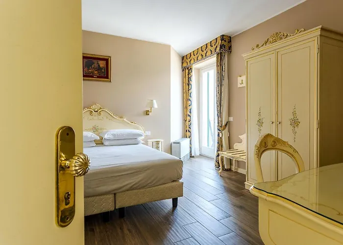 Garni Hadeel Otel 3*